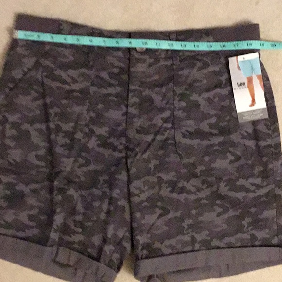 Lee Riders mid rise utility shorts - Picture 12 of 12